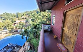 Hilltop Lodge